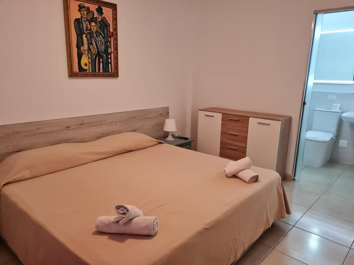Habitaciones Nathaly Armenime Esterno foto