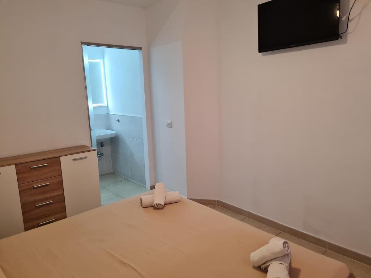 Habitaciones Nathaly Armenime Esterno foto